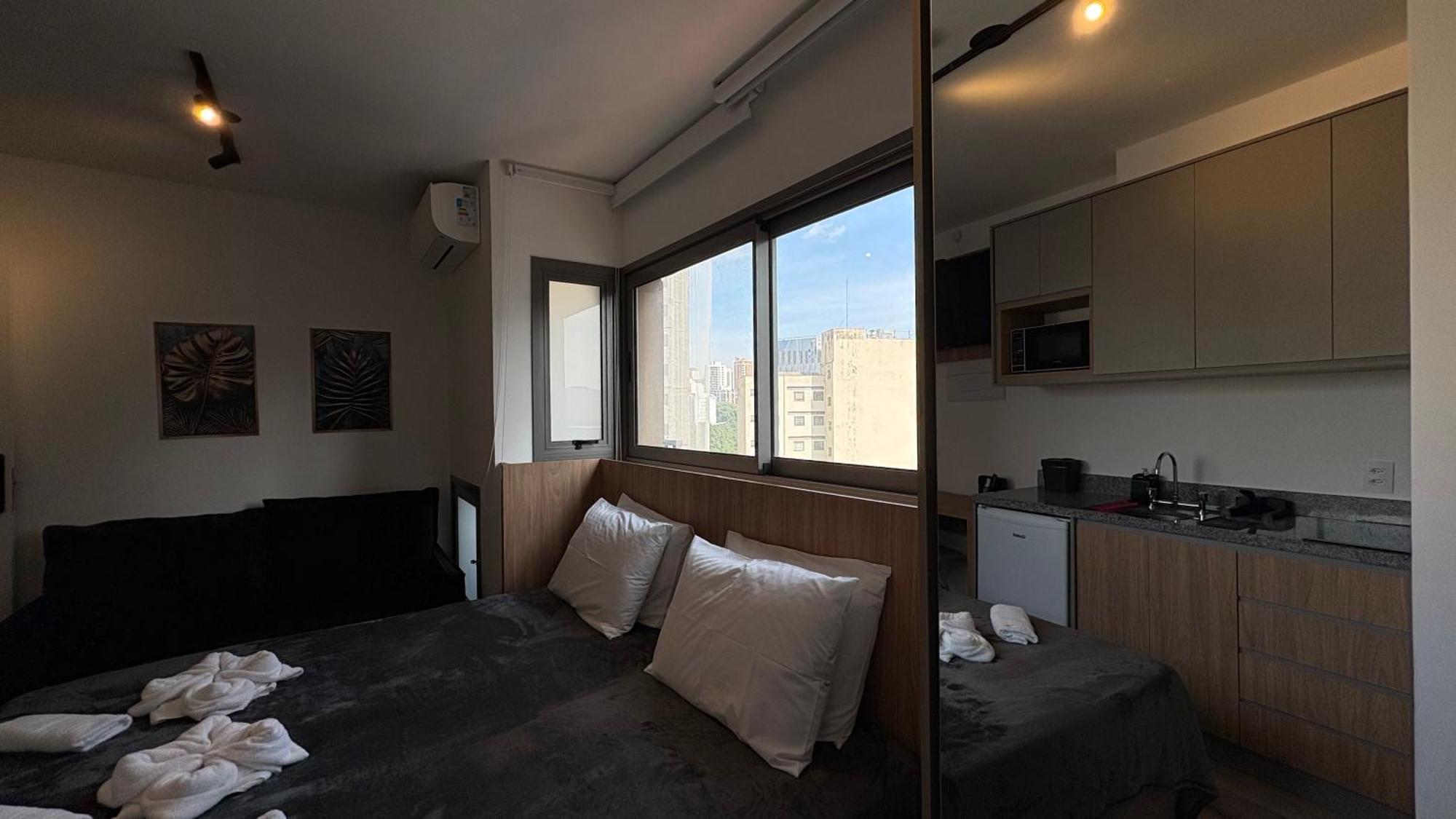 906 Lux Allianz Park Apartment